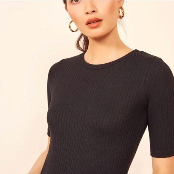 REFORMATION Top Size M Black Janine Tee Short Sleeve Ribbed Stretch - Picture 5 of 8